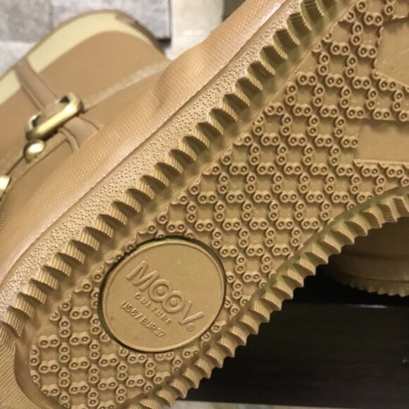 MoovBoot Rubber/Sheepskin Winter Boots - Picture 6 of 6